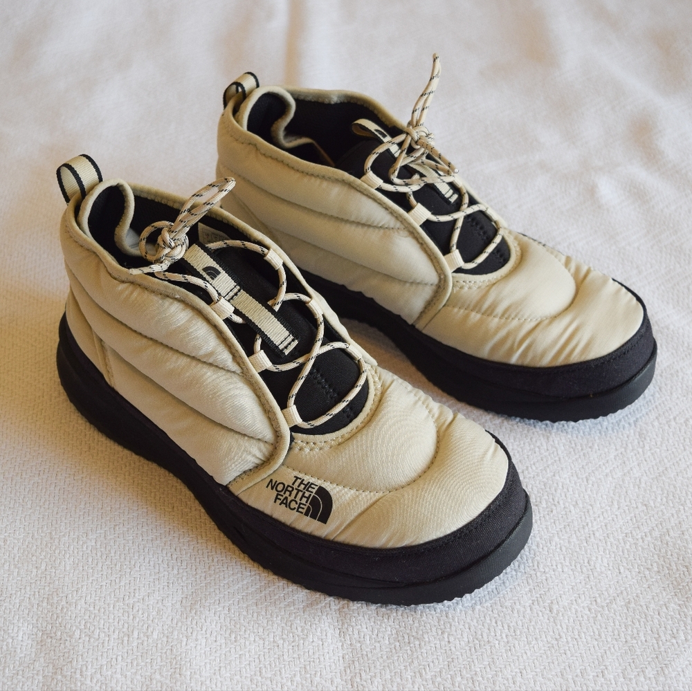 The North Face NSE white/cream chukka ankle insulated boots